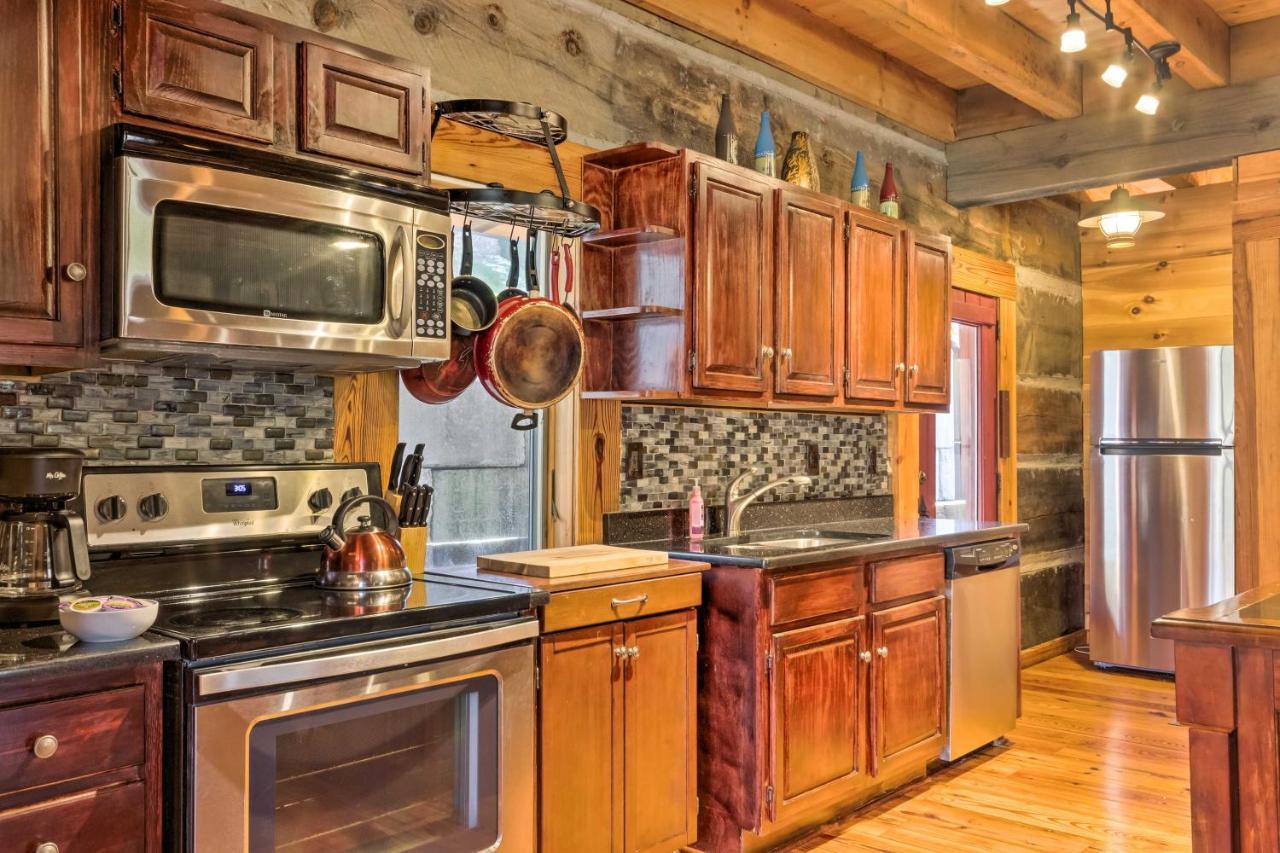 The Cabin At Marys Place With Deck And Mtn Views! Villa Maggie Valley Eksteriør bilde