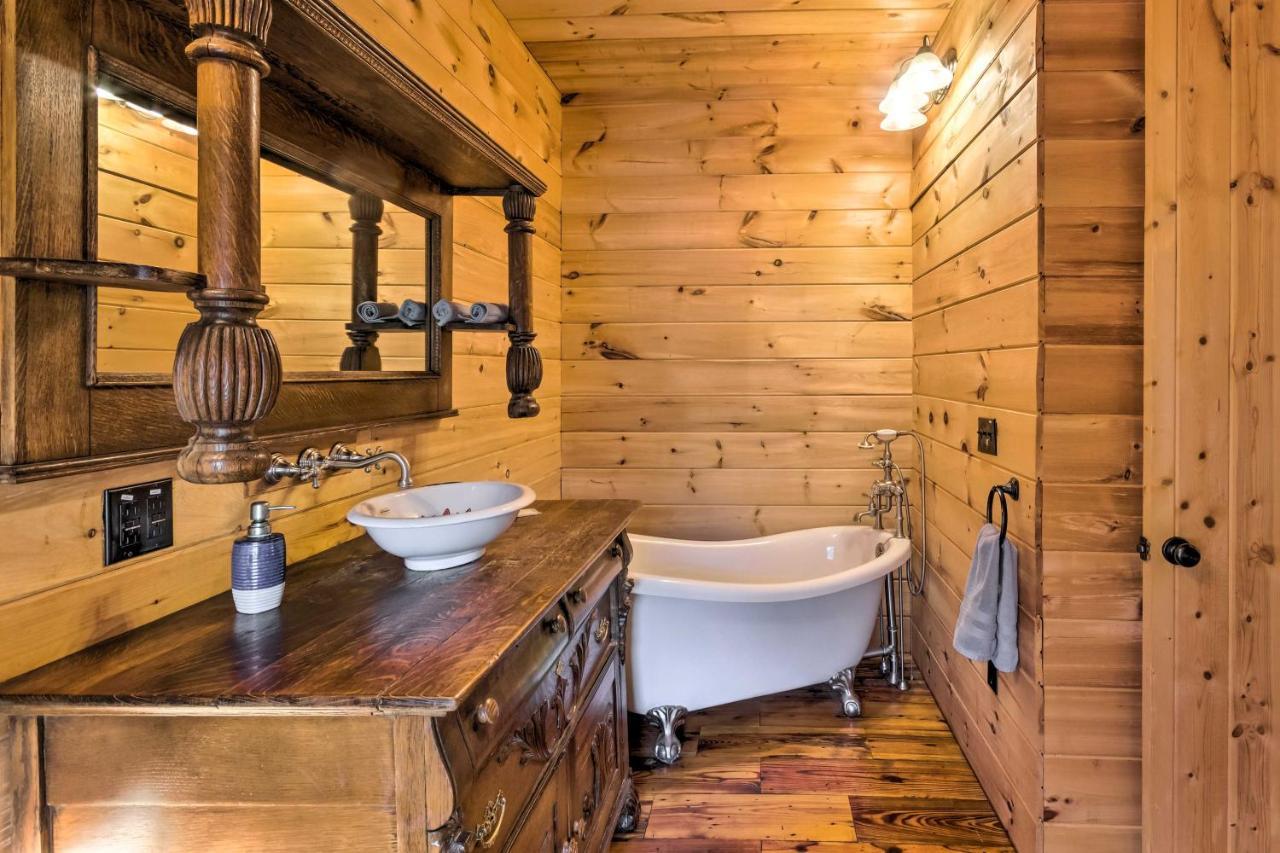 The Cabin At Marys Place With Deck And Mtn Views! Villa Maggie Valley Eksteriør bilde