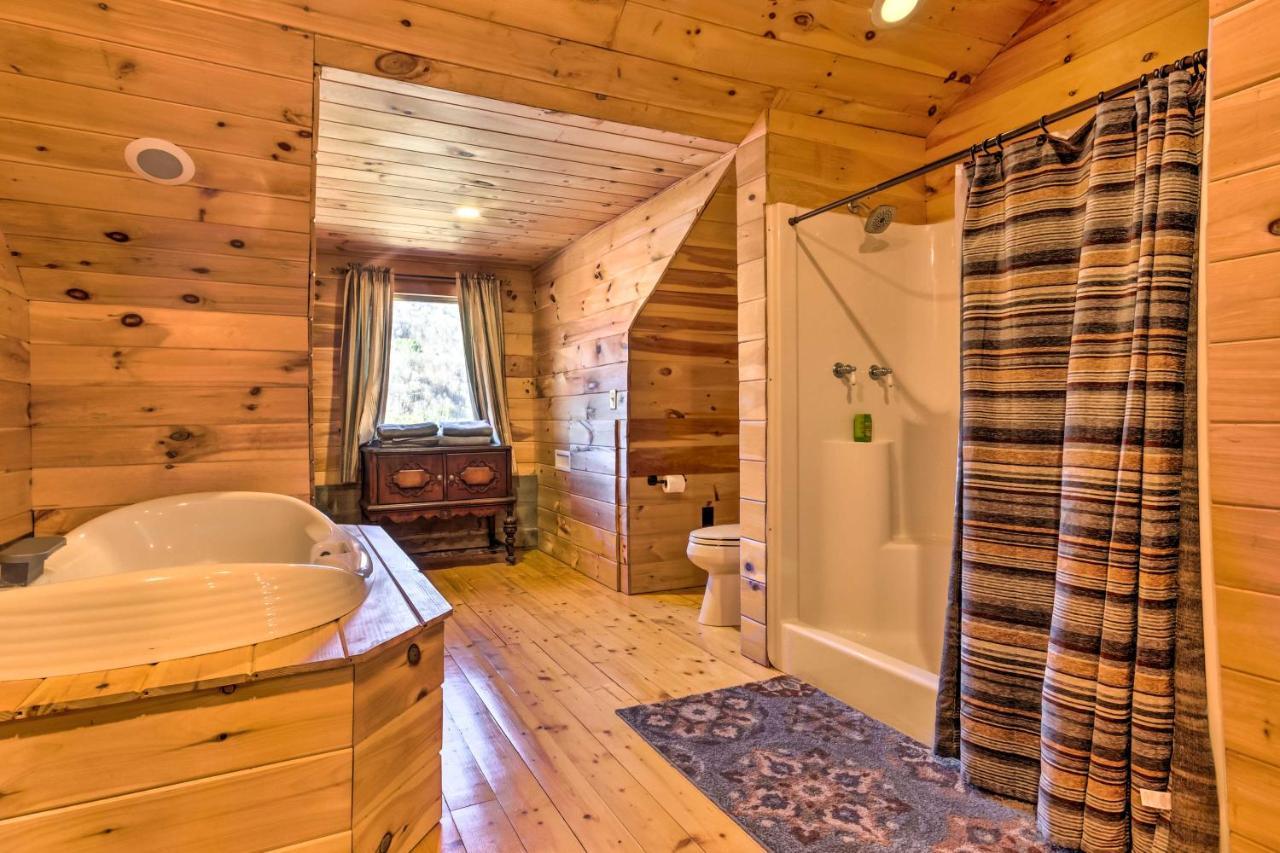 The Cabin At Marys Place With Deck And Mtn Views! Villa Maggie Valley Eksteriør bilde