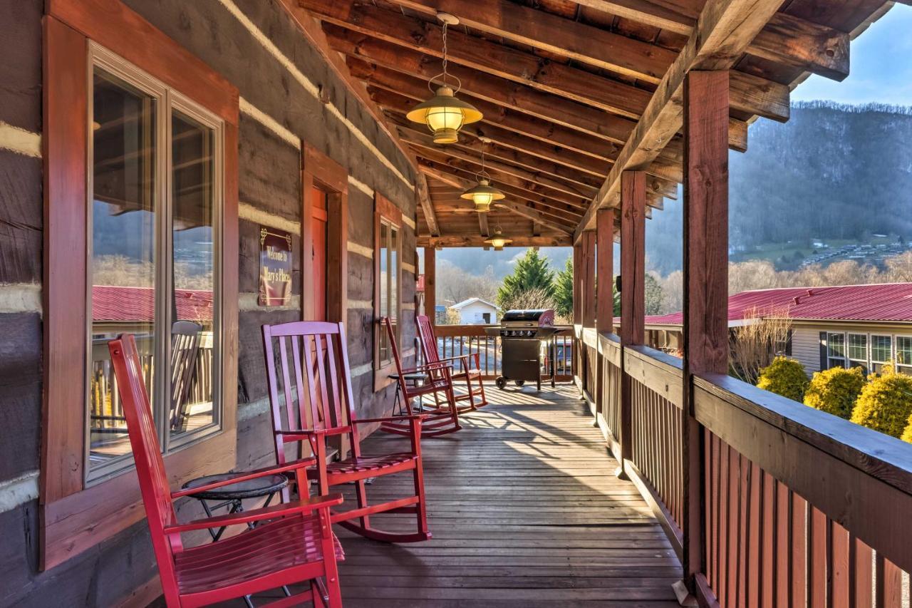 The Cabin At Marys Place With Deck And Mtn Views! Villa Maggie Valley Eksteriør bilde